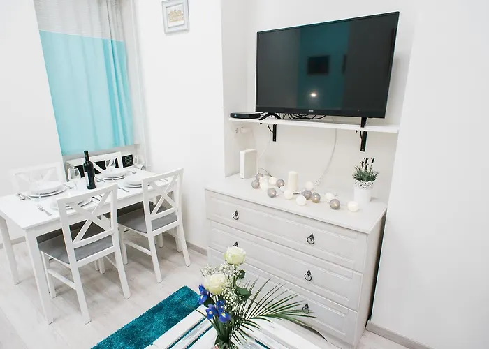 Vintage In The Center Apartment